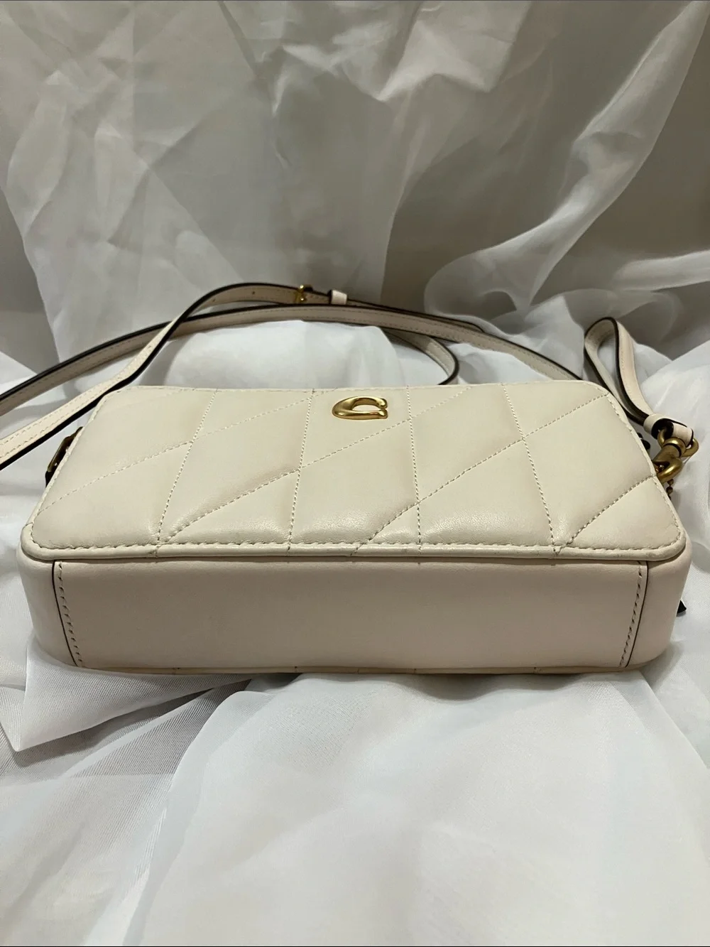 Kira Crossbody Pillow Quilting
